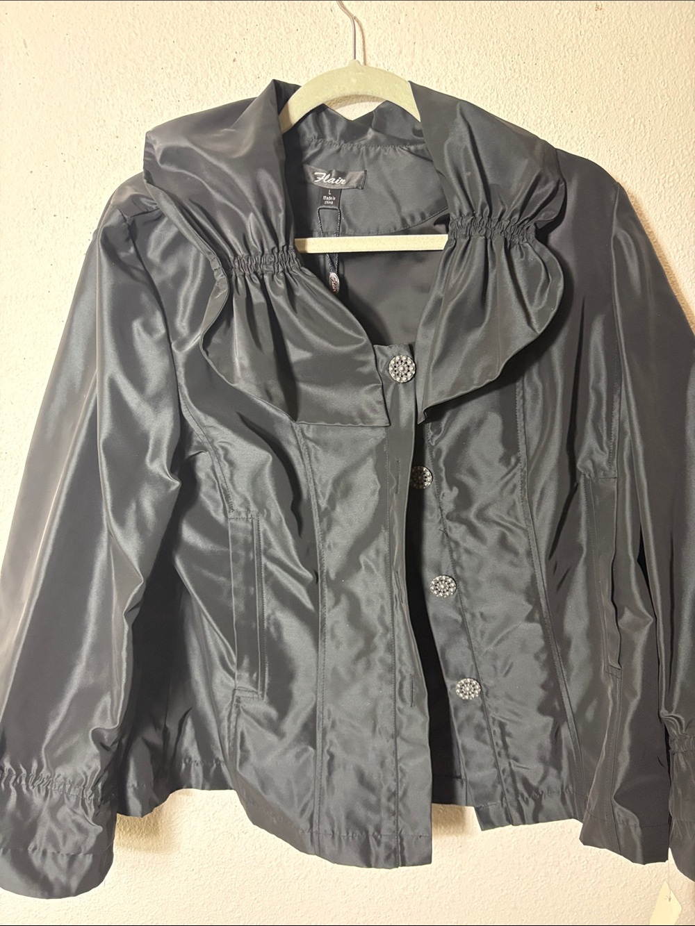 Flair  Black Satin Ruffle-Collar Button Jacket L